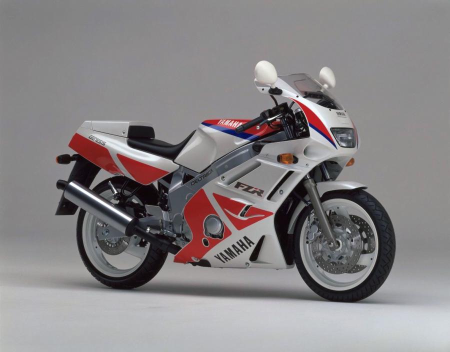 Yamaha FZR600